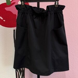 Lululemon Black Paper Bag Waist Trip Taker Skirt Size 8